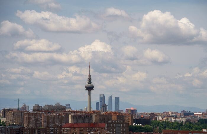 How are Spanish banks performing with the rise in interest rates? 