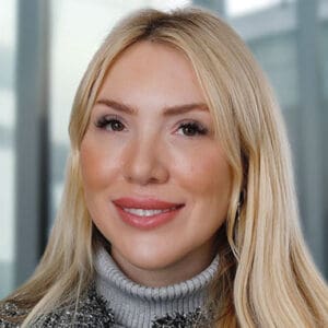 headshot Sabrina Denis