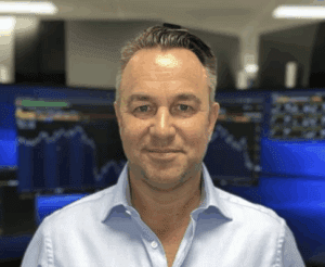 headshot Stuart Pyott