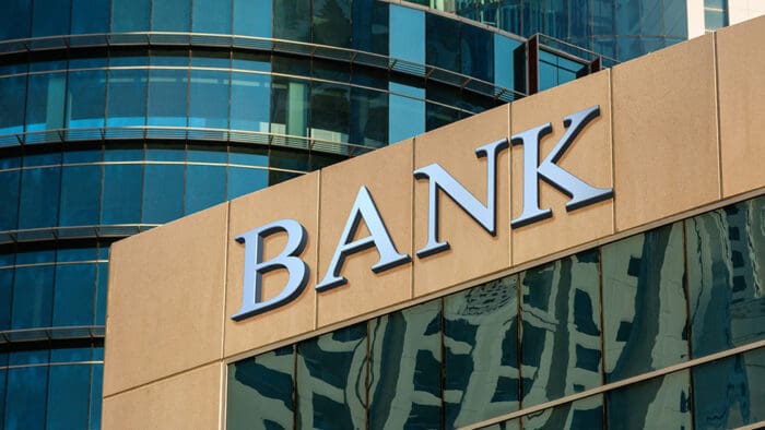 Stocks Rebound Sharply as Regional Bank Earnings and Conciliatory Trump Stabilize Markets: Oct. 17, 2025